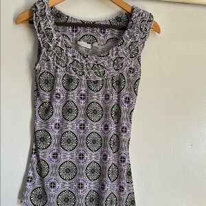 New York & Company Black and Purple Ruched Sleeveless Tank Top